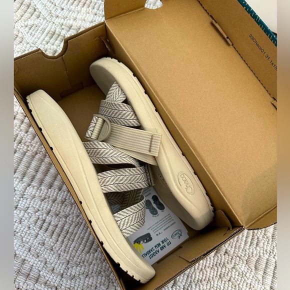 Chaco Cushz Slides - Picture 4 of 6